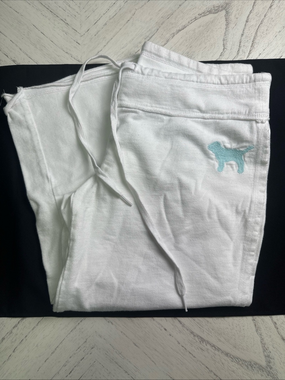 PINK Victoria's Secret Women’s White Capri Drawstring Sweatpants with Logo’s XS